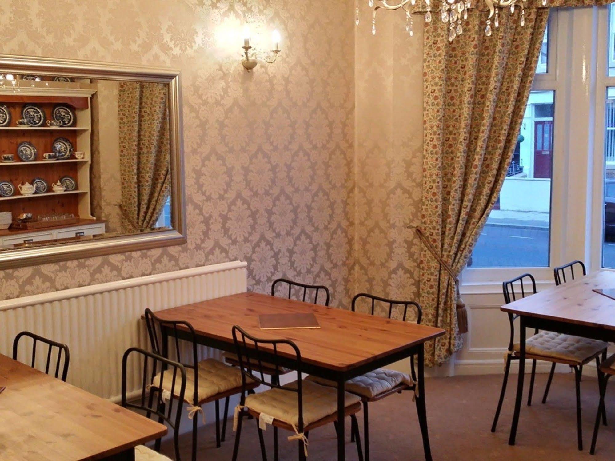 Eden House Bed & Breakfast Blackpool Bagian luar foto
