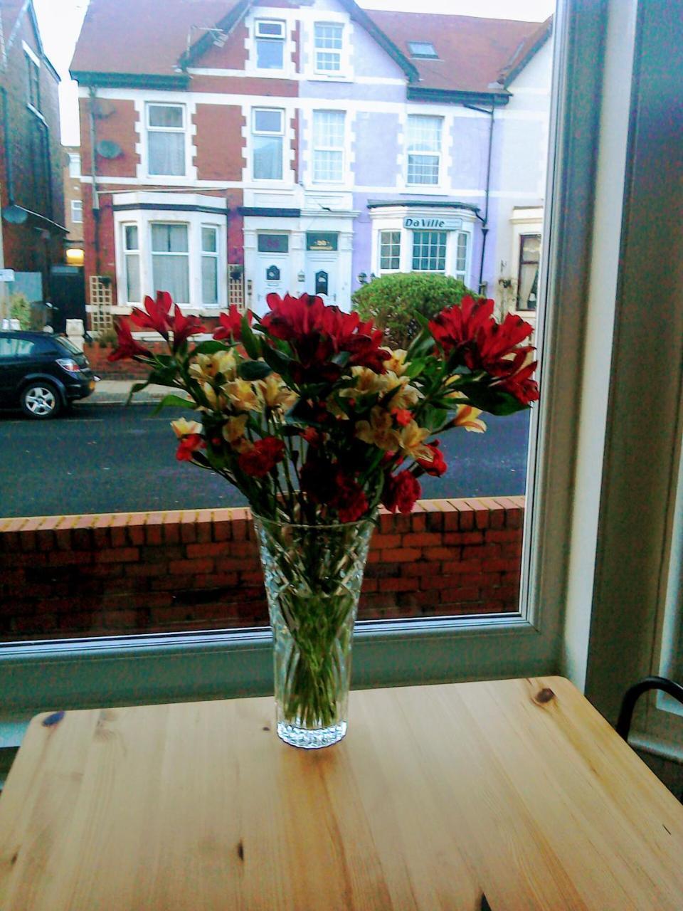 Eden House Bed & Breakfast Blackpool Bagian luar foto