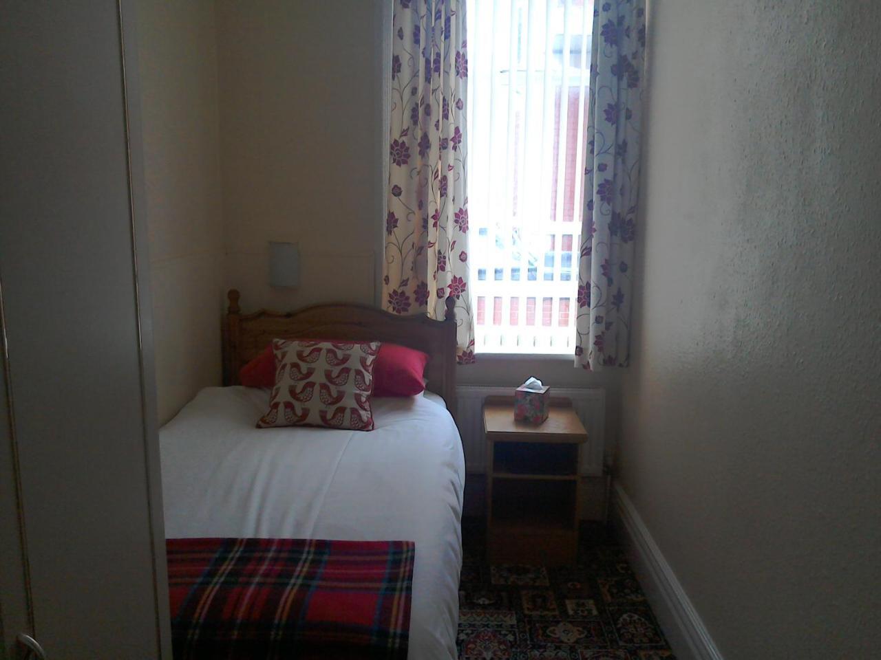 Eden House Bed & Breakfast Blackpool Bagian luar foto